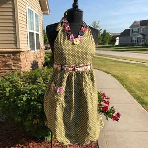 Retro Cotton Embellished Apron by Simply Envouge